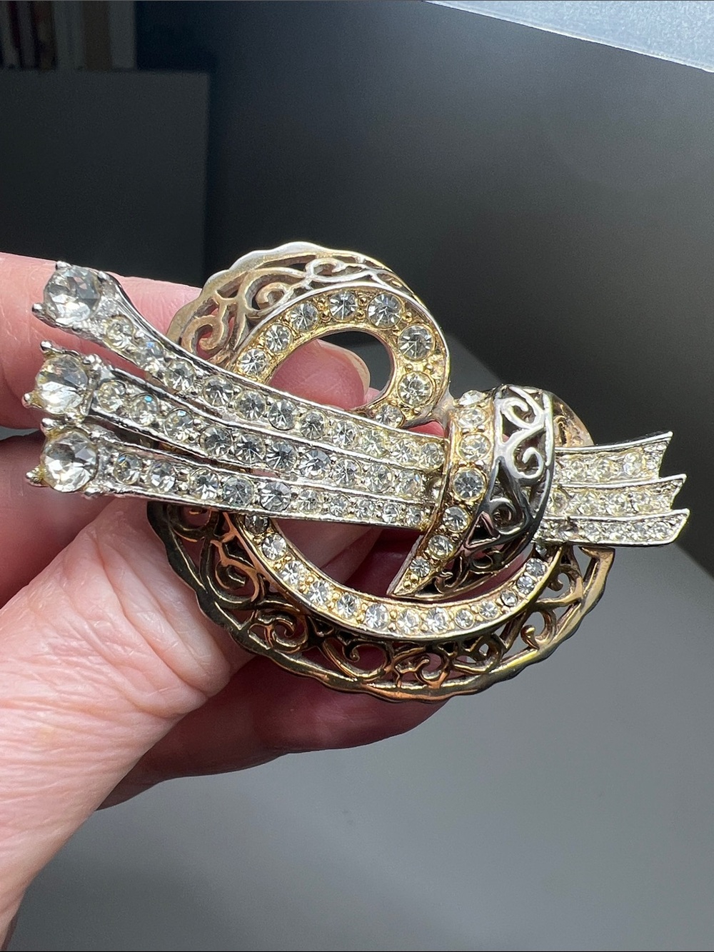 Exquisite Rhinestone Knot Circle Brooch in Gold and Clear Crystals - Estate